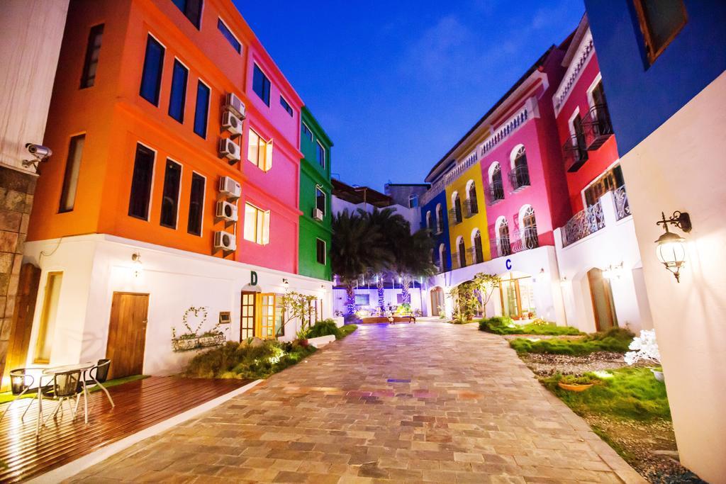 Rainbowtown Hotel Hualien stad Exteriör bild
